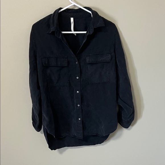 Babaton Tops - Babaton (Aritzia) 100% Lyocell Classic Black Button-Up Lightweight Shirt Size S
